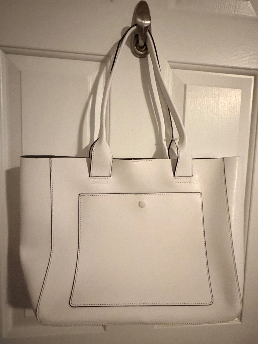 NWOT Banana Republic White Leather East West Pocket Tote Bag